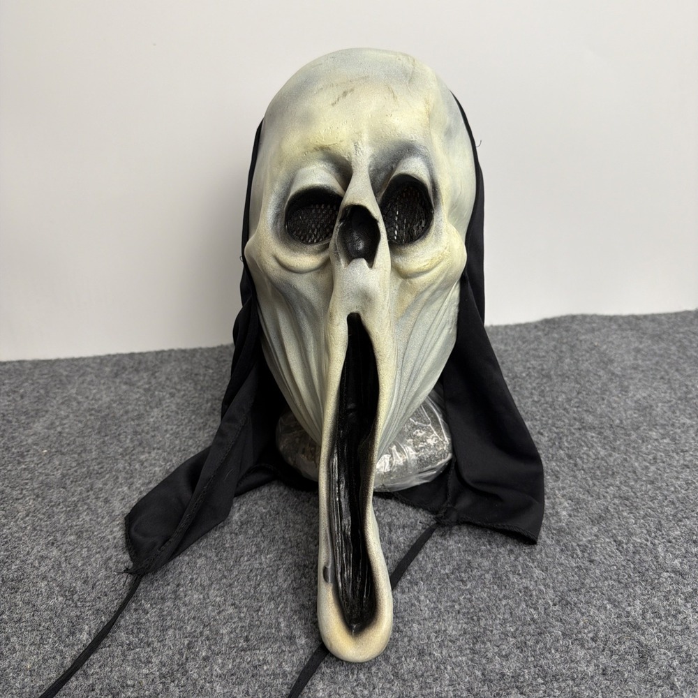 Vintage 1995 SCREAM Rubber Face Mask from The Paper Magic Group Ghostface Origin